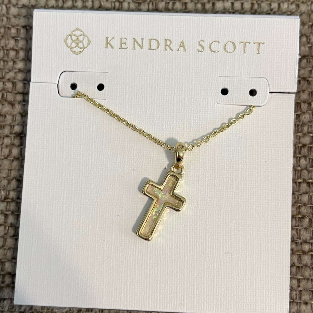 NEW Kendra Scott Gold Cross Pendant Necklace